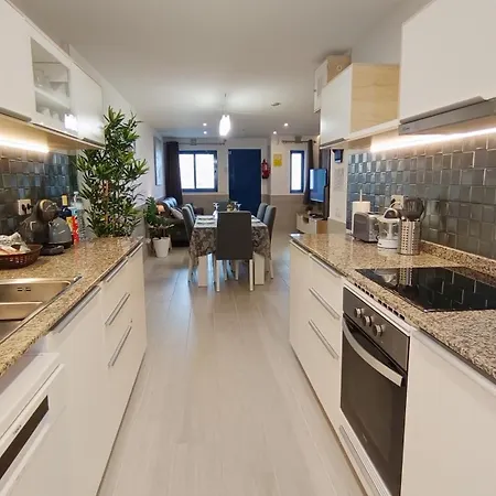 Holiday City Apartment *