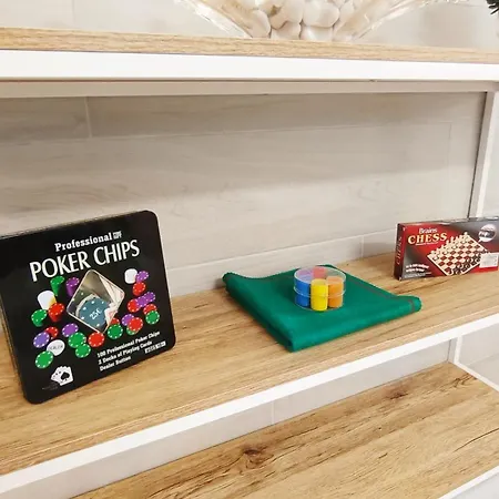 아파트 Holiday City